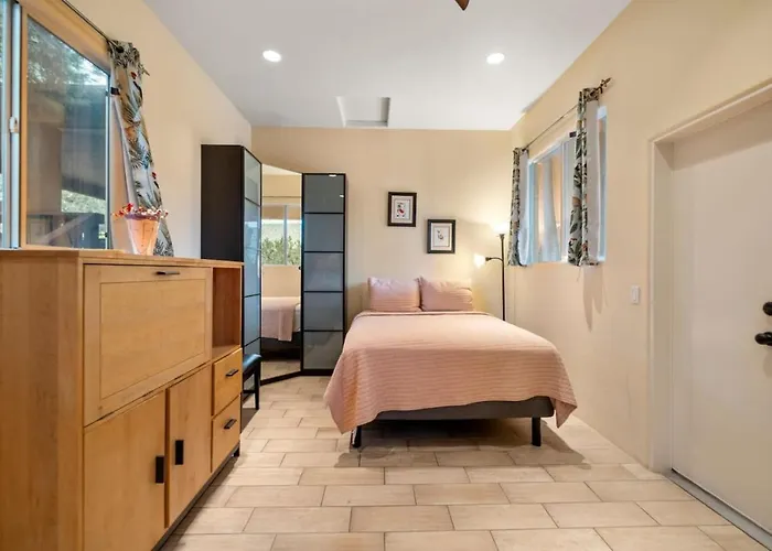 3 Bdrm Next To Trails With Hot Tub *