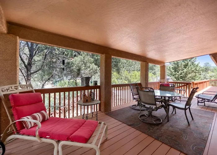 Holiday home 3 Bdrm Next To Trails With Hot Tub *