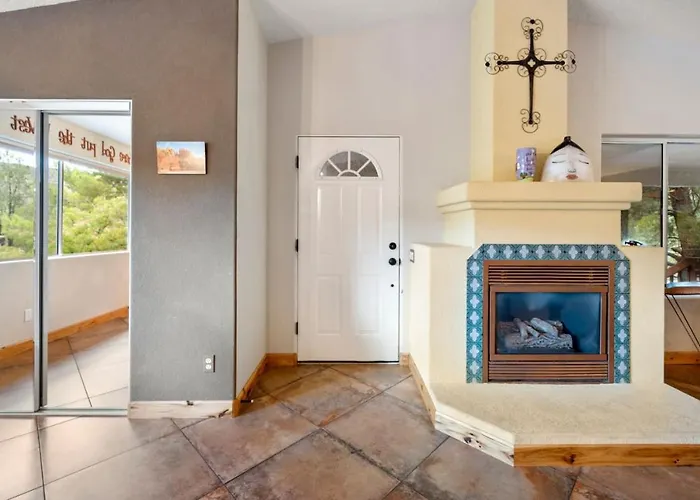 Holiday home 3 Bdrm Next To Trails With Hot Tub *